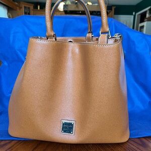Dooney & Bourke Barlow Bag (large)